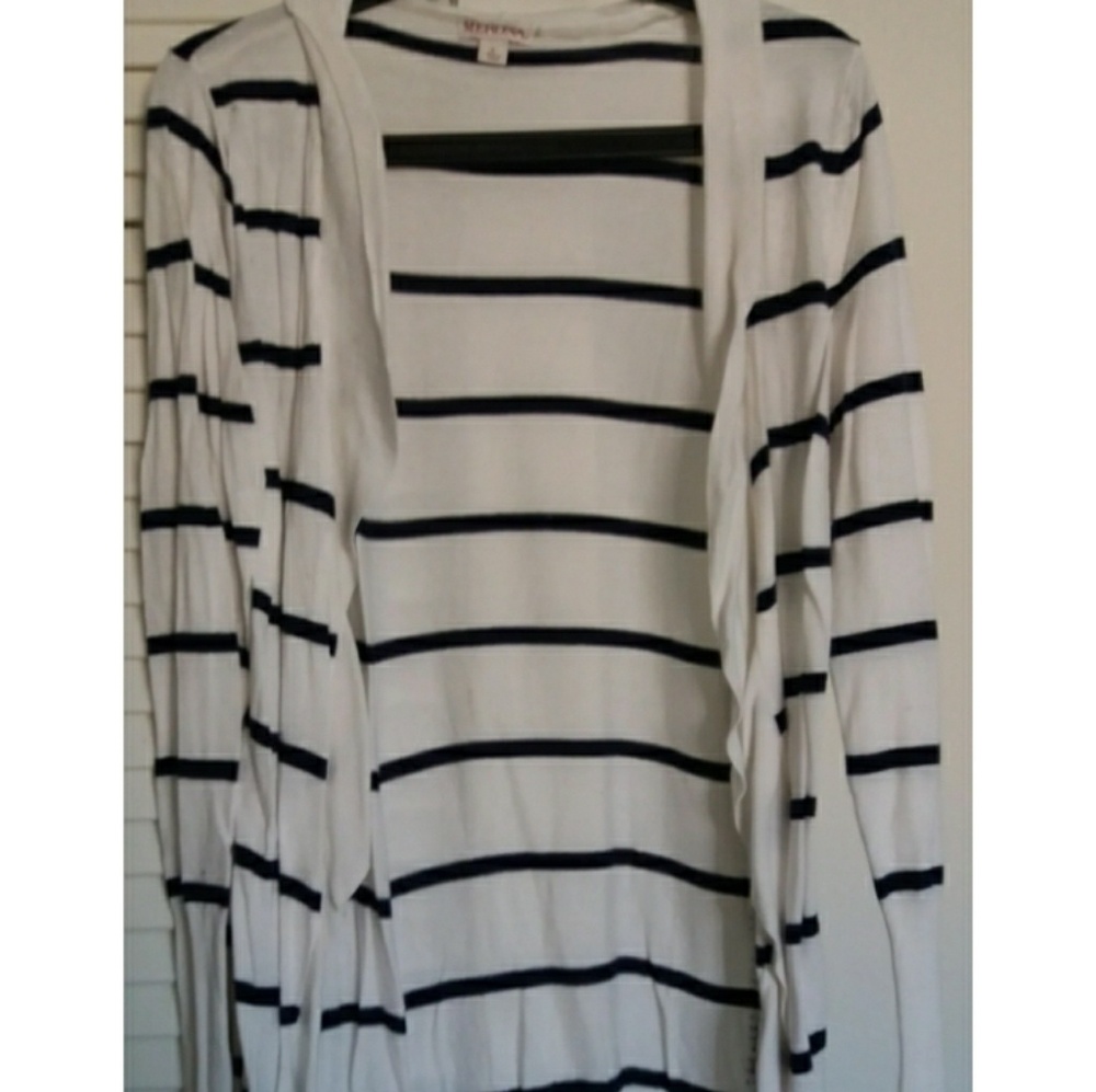 💖New💖navy and white striped ruffle cardigan